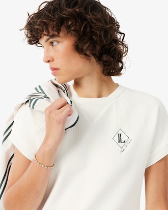 Vestido de canal&eacute; con insignia fabricado en Francia