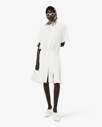 Vestido polo plisado con detalle de bordado Runway