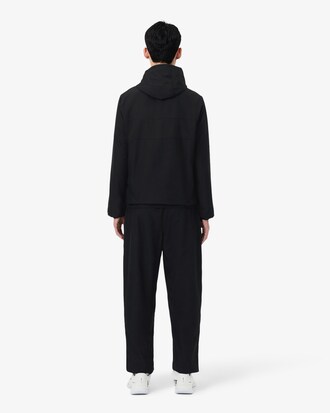 Pantal&oacute;n de ch&aacute;ndal deportivo ligero