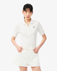 Polo de pointelle de corte ajustado L.12.D con detalles de marca