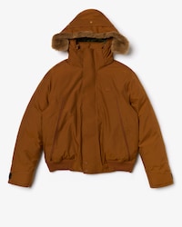 Parka de hombre acolchada corta con capucha de piel sint&eacute;tica