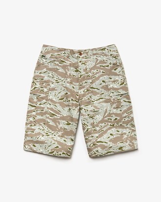 Bermudas cargo de hombre Lacoste LIVE en algod&oacute;n con estampado de camuflaje