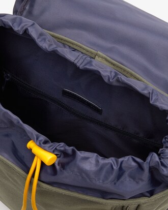 Mochila de hombre Neocroc en lona con solapa y varios bolsillos