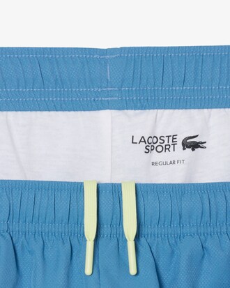 Ch&aacute;ndal deportivo con ribete en contraste