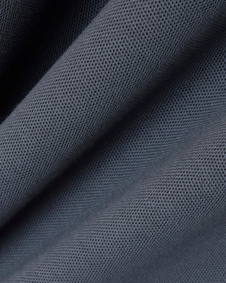 Polo Commuter de piqu&eacute; de corte ajustado con detalles de marca de jacquard