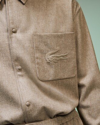 Camisa de hombre Fashion Show en lana lisa con bolsillo en el pecho