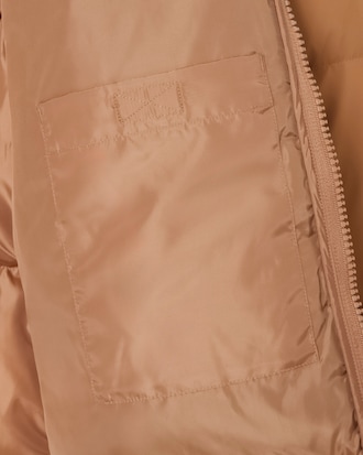 Chaqueta acolchada con capucha hidrófuga