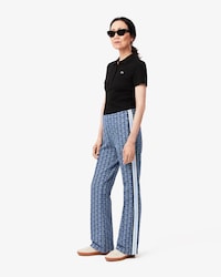 Pantalón de chándal acampanado con monograma