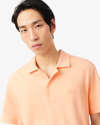 Polo texturizado de corte cl&aacute;sico