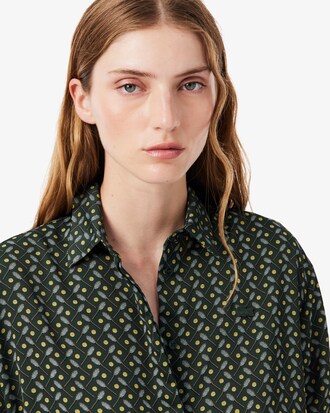 Camisa oversize vaporosa con estampado