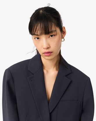 Blazer de piqu&eacute; con ca&iacute;da