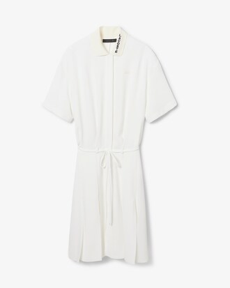 Vestido polo plisado con detalle de bordado Runway