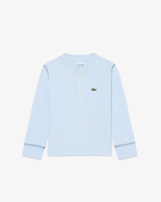 Camiseta con botones de punto gofrado