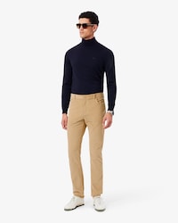 Pantal&oacute;n de pana de corte ajustado