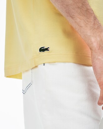 T-shirt col rond Lacoste LIVE en coton avec badge rond imprimé