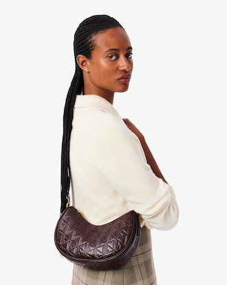 Sac lune Maheki en cuir emboss&eacute;