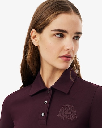 Polo slim fit in piqu&eacute; elasticizzato con ricamo