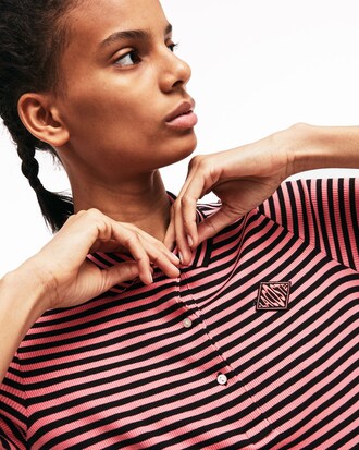 Vestito polo da donna a righe a costine con logo a rombo Lacoste LIVE