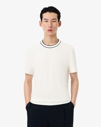 T-shirt in piqu&eacute; elasticizzato con colletto a righe