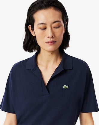 Polo fluida relaxed fit in piqu&eacute;