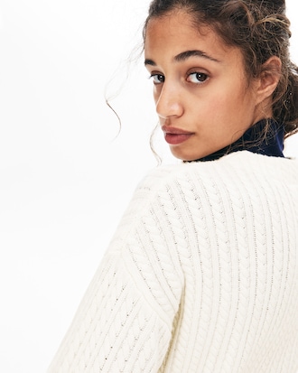 Cardigan da donna in maglia a trecce in misto lana e cashmere con tasche