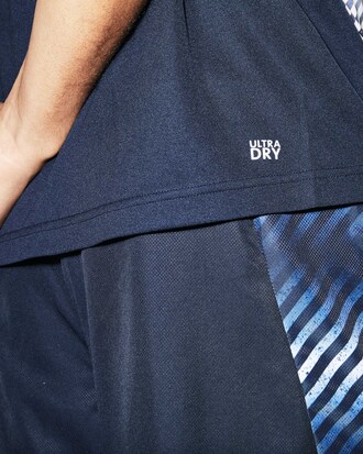 T-shirt da tennis da uomo in piqué tecnico a righe sfumate con collo rotondo Lacoste SPORT