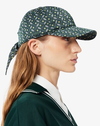 Cappellino in raso con nodo