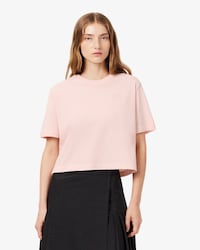 T-shirt in petit piqu&eacute; con stemma ricamato