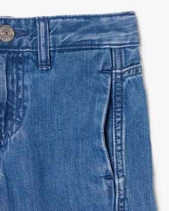 Jeans svasati in denim elasticizzato