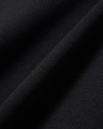 T-shirt in piqu&eacute; con marchio jacquard Commuter