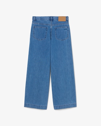 Jeans svasati in denim elasticizzato
