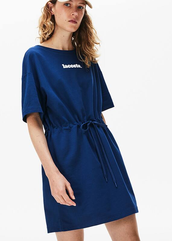 Vestido-t-shirt leve e com cinto