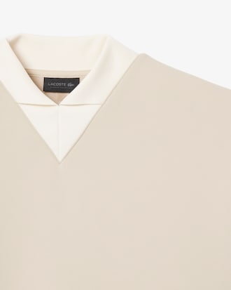 Sweatshirt Runway de Malha Acetinada com Decote em V e sem Mangas