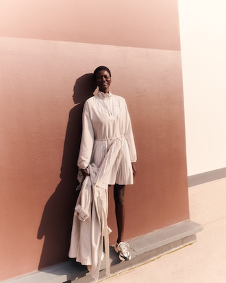 Vestido tipo Sweatshirt Plissado Curto Relaxed Fit