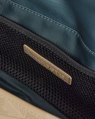 Mala Pequena de Pele com Aba e Monograma