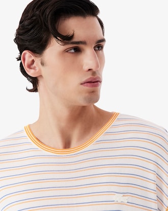 T-shirt Runway Listrada em Jersey Acetinado