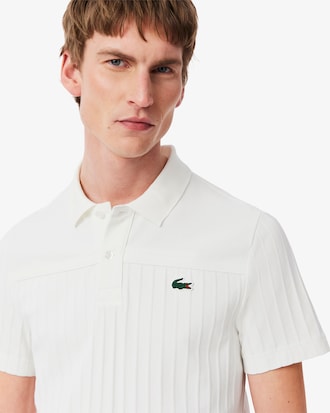 Polo de T&eacute;nis Heritage com Emblema e Tecnologia Ultra-Dry