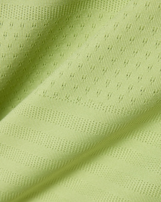 T-shirt de T&eacute;nis em Jacquard El&aacute;stico com Tecnologia Ultra-Dry