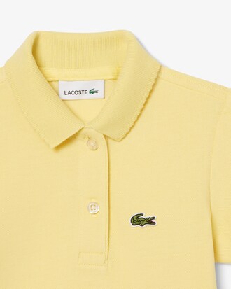 Polo Piqu&eacute; com Gola Recortada