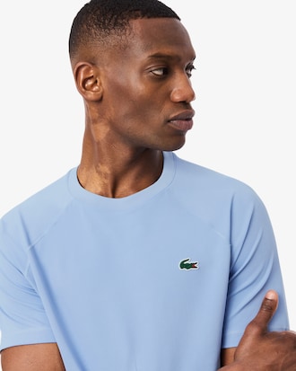 T-shirt Desportiva El&aacute;stica e com Tecnologia Ultra-Dry