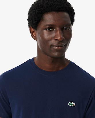T-shirt Desportiva com Crocodilo Gr&aacute;fico e Tecnologia Ultra-Dry