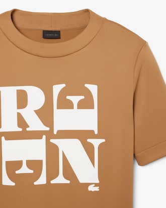 T-shirt Runway Gráfica de Cetim