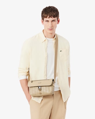 Mala Pequena de Pele com Aba e Monograma