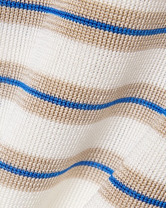 T-shirt Runway Listrada em Jersey Acetinado