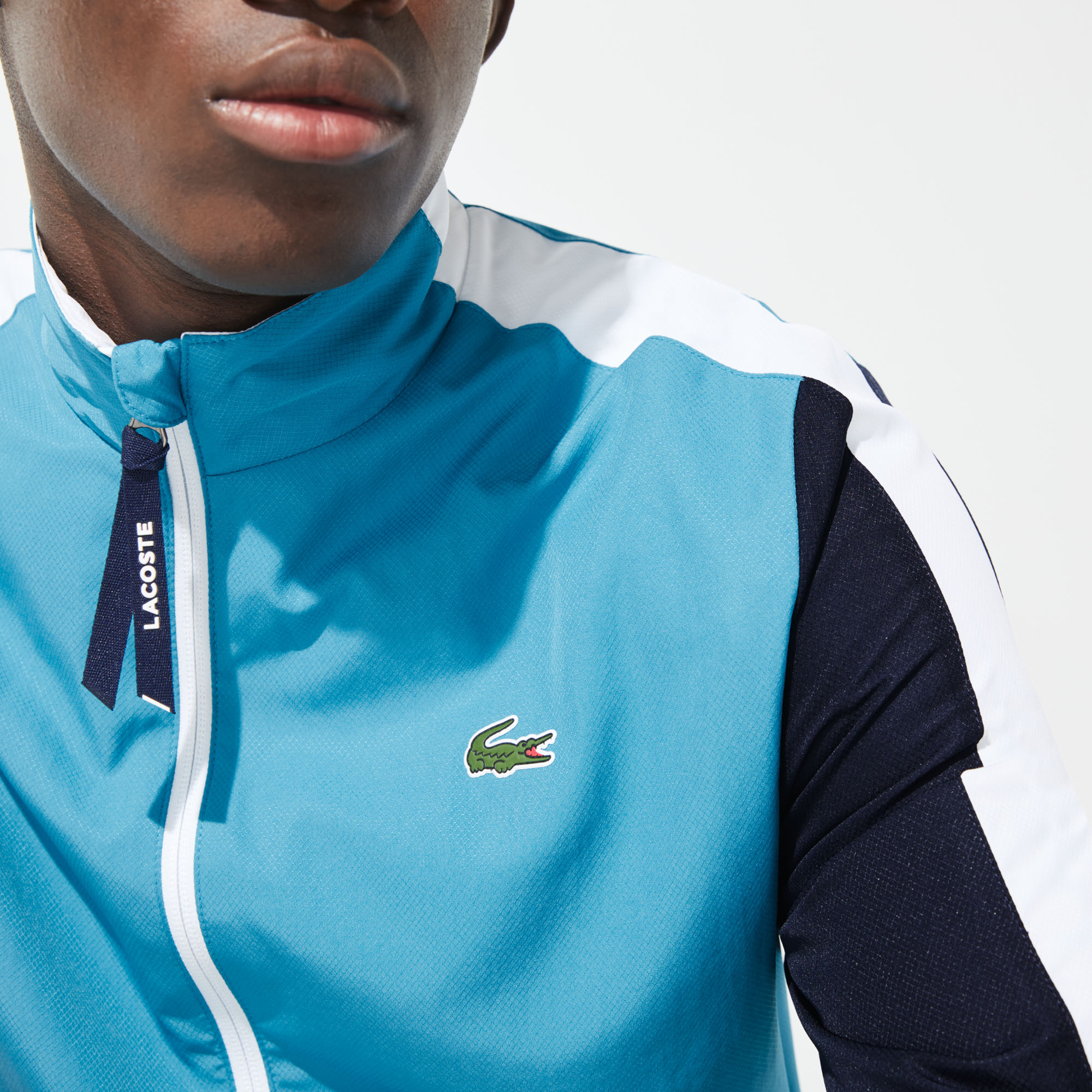 بذلة رياضية خفيفة بألوان متعددة للرجال من مجموعة Lacoste SPORT LACOSTE